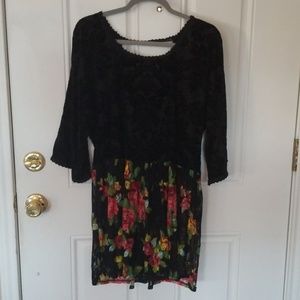 Velvet and lace tunic